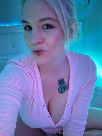sheajinx Голе фотографије OnlyFans 15