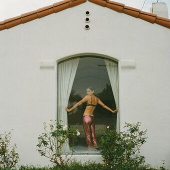 Shelley Hennig Голе фотографије OnlyFans 52