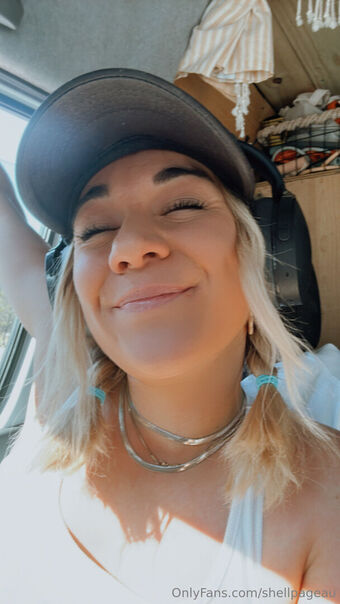 shellpageau Голе фотографије OnlyFans 14