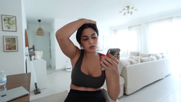 Shirin Azami Голе фотографије OnlyFans 657