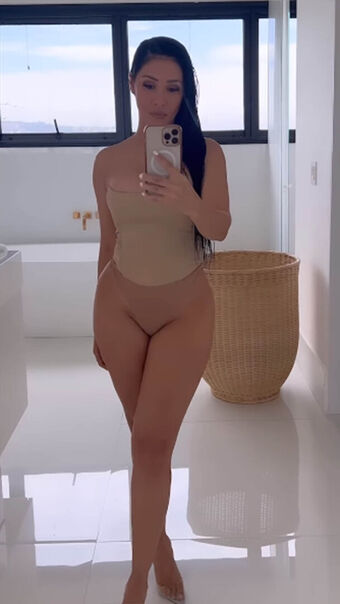 Simaria Голе фотографије OnlyFans 49