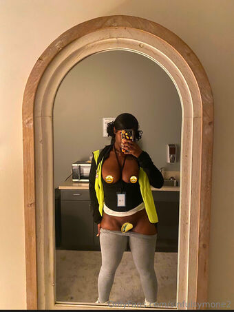 sinfulsymone2 Голе фотографије OnlyFans 6