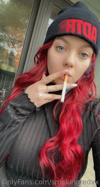 smokingredxx Голе фотографије OnlyFans 32