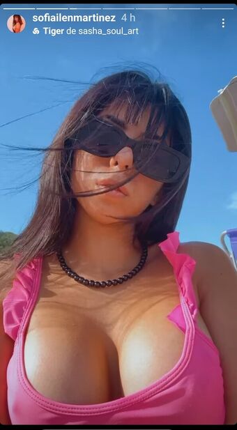 Sofía Alien Голе фотографије OnlyFans 7
