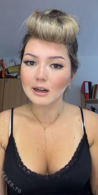 Sofia Stark Голе фотографије OnlyFans 50