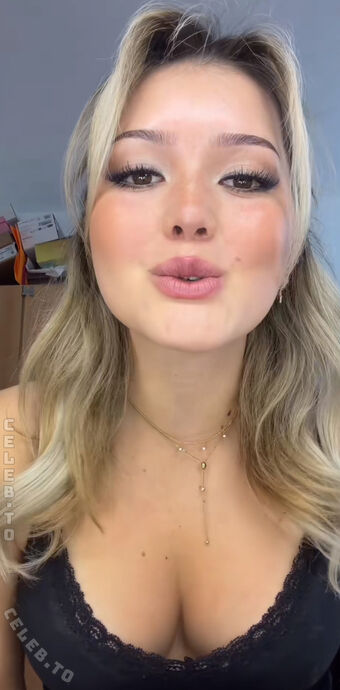 Sofia Stark Голе фотографије OnlyFans 54
