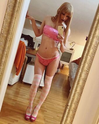 Sofia Teddy Голе фотографије OnlyFans 38