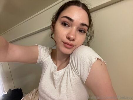 Sofie Kay Голе фотографије OnlyFans 4