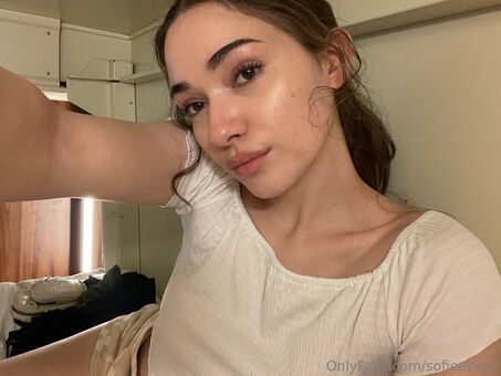 Sofie Kay Голе фотографије OnlyFans 5