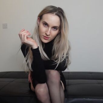 Sofie Skye Голе фотографије OnlyFans 5
