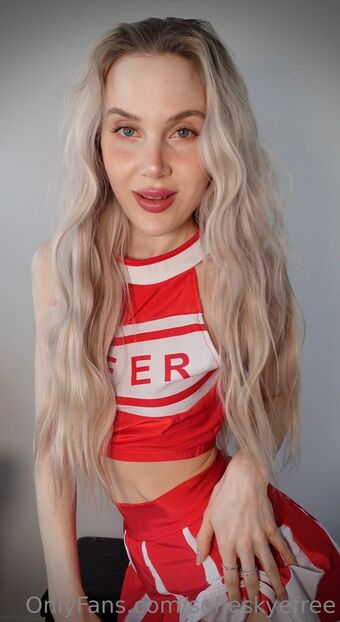 sofieskyefree Голе фотографије OnlyFans 24