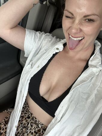 Sofya Brooke Голе фотографије OnlyFans 4