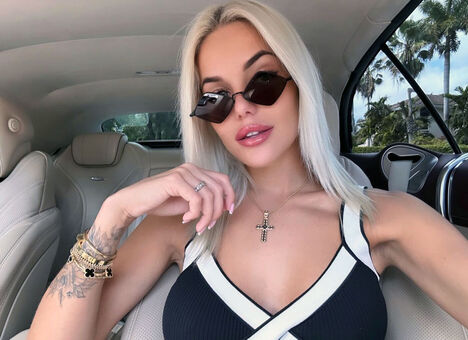Sofya Zhuk Голе фотографије OnlyFans 50