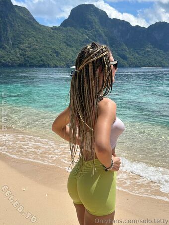 SoloTetty Голе фотографије OnlyFans 25