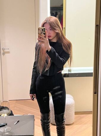 Soulofta Голе фотографије OnlyFans 1