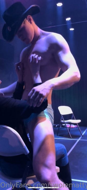 swolemattyy Голе фотографије OnlyFans 14