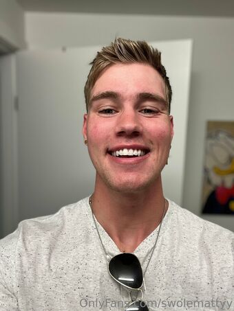 swolemattyy Голе фотографије OnlyFans 32
