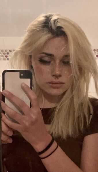 Swoyal Голе фотографије OnlyFans 6