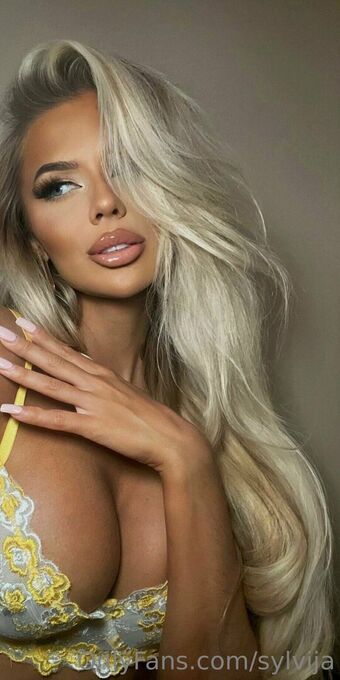 Sylvijaa Голе фотографије OnlyFans 30