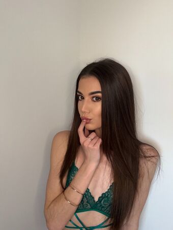 tara_tiny Голе фотографије OnlyFans 25