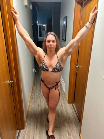 taragreenwebber Голе фотографије OnlyFans 9