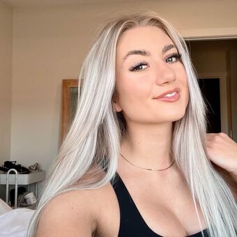 Tavia Голе фотографије OnlyFans 3
