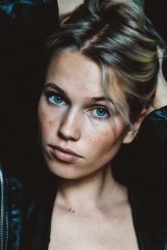 Thea Sofie Голе фотографије OnlyFans 12