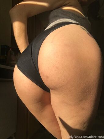 thecoragrant Голе фотографије OnlyFans 14