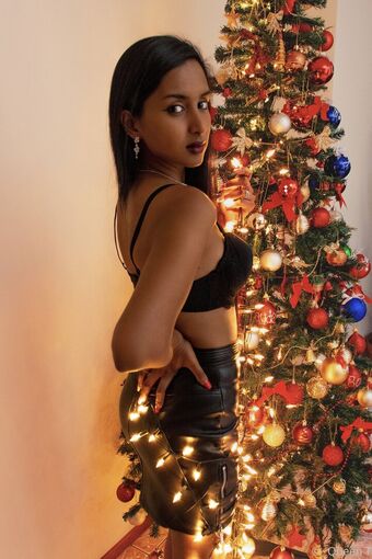 thequeentrish Голе фотографије OnlyFans 24
