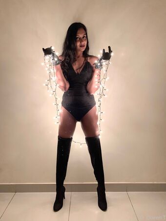 thequeentrish Голе фотографије OnlyFans 28
