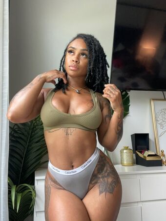 Thereal Mint Голе фотографије OnlyFans 1