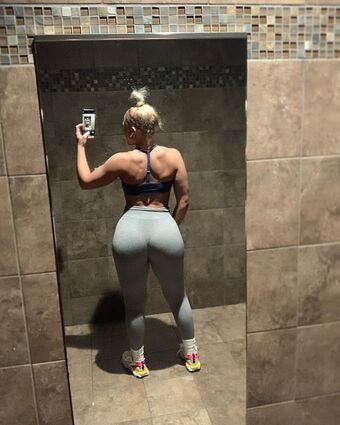 therealmcm Голе фотографије OnlyFans 1