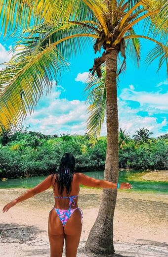 throwsumchlo Голе фотографије OnlyFans 3