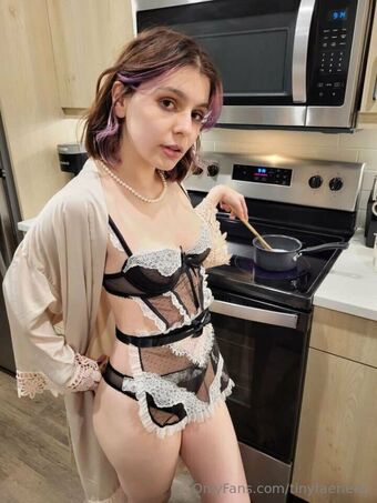 tinyfaerieee Голе фотографије OnlyFans 10
