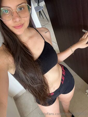tinypeach2021 Голе фотографије OnlyFans 13