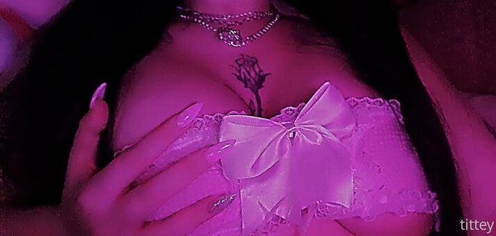 Tittey Голе фотографије OnlyFans 6