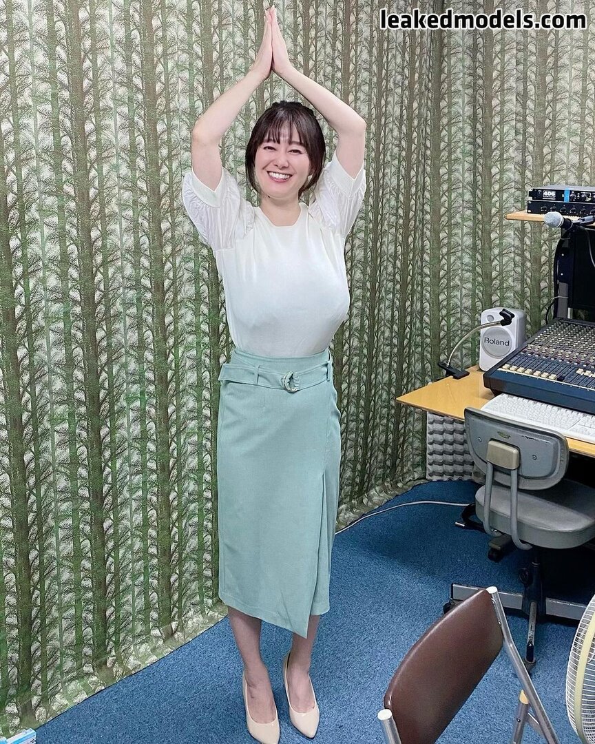 Tomoka Takenaka's uninhibited pleasure