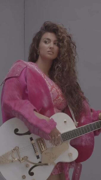 Tori Kelly Голе фотографије OnlyFans 54