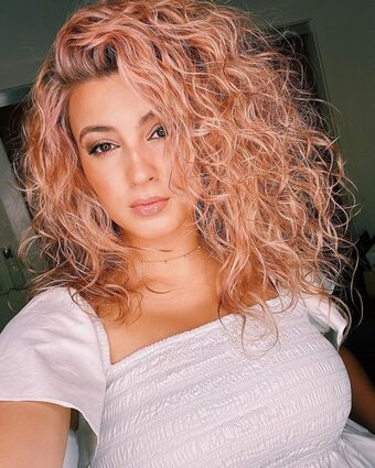 Tori Kelly Голе фотографије OnlyFans 56