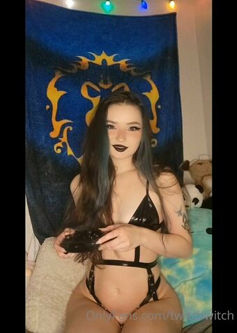 twitchwitch Голе фотографије OnlyFans 3