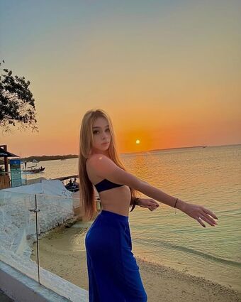 valelopez Голе фотографије OnlyFans 5