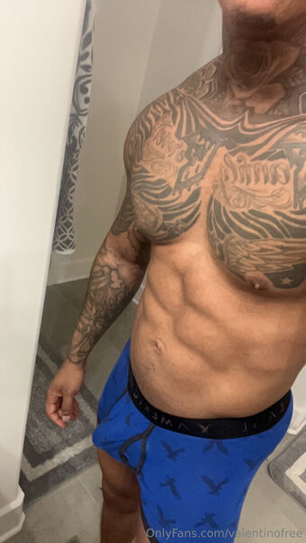 valentinofree Голе фотографије OnlyFans 6