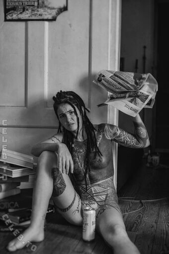 Valkyriz Голе фотографије OnlyFans 34