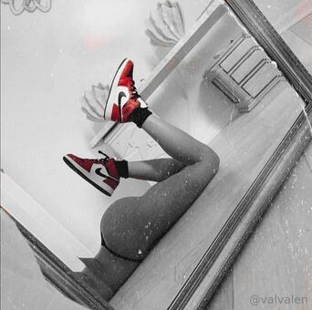 valvalen Голе фотографије OnlyFans 1