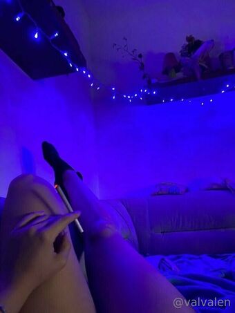 valvalen Голе фотографије OnlyFans 6