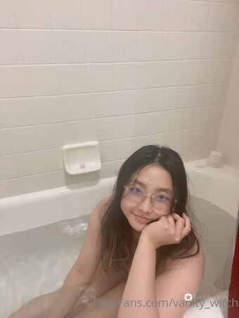 vanity_witch Голе фотографије OnlyFans 9