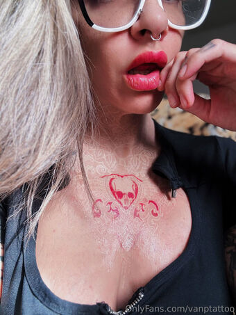 vanptattoo Голе фотографије OnlyFans 29