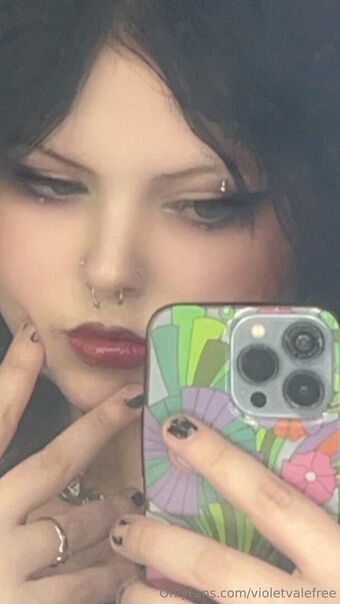 violetvalefree