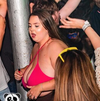 Vixx Голе фотографије OnlyFans 33