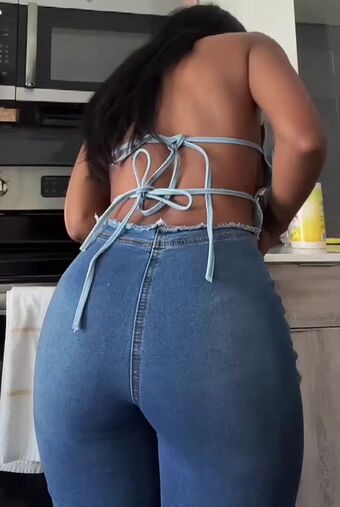 warriyah Голе фотографије OnlyFans 11